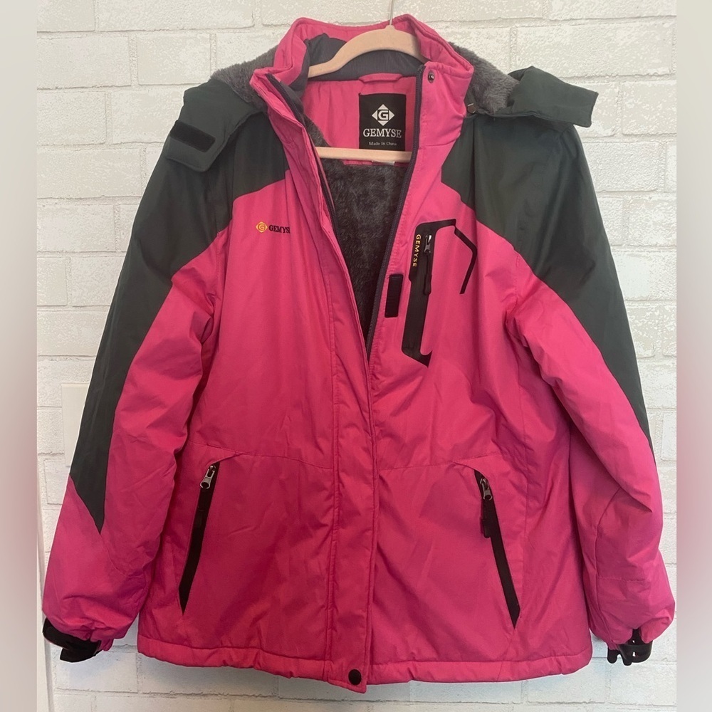 Gemyse Women's Pink Ski & Snow Jacket